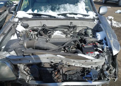 2003 Toyota Sequoia Sr5 V8 from USA, damaged, VIN 5TDBT44AX3S203649